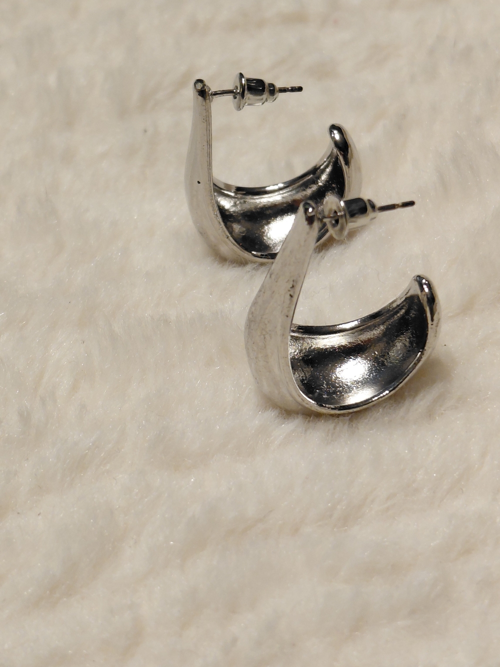 Classic Silver Curved Hoop Earrings - Women Jewelry